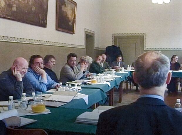 Mitglieder am Versammlungstisch im Landesamt für Denkmalpflege, 29.2.1996