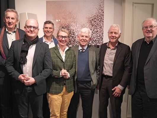 Gruppenbild Kulturpolitiker Mitlgieder des Sächsischen LAndtags in der Sächsischen Akademie der Künste